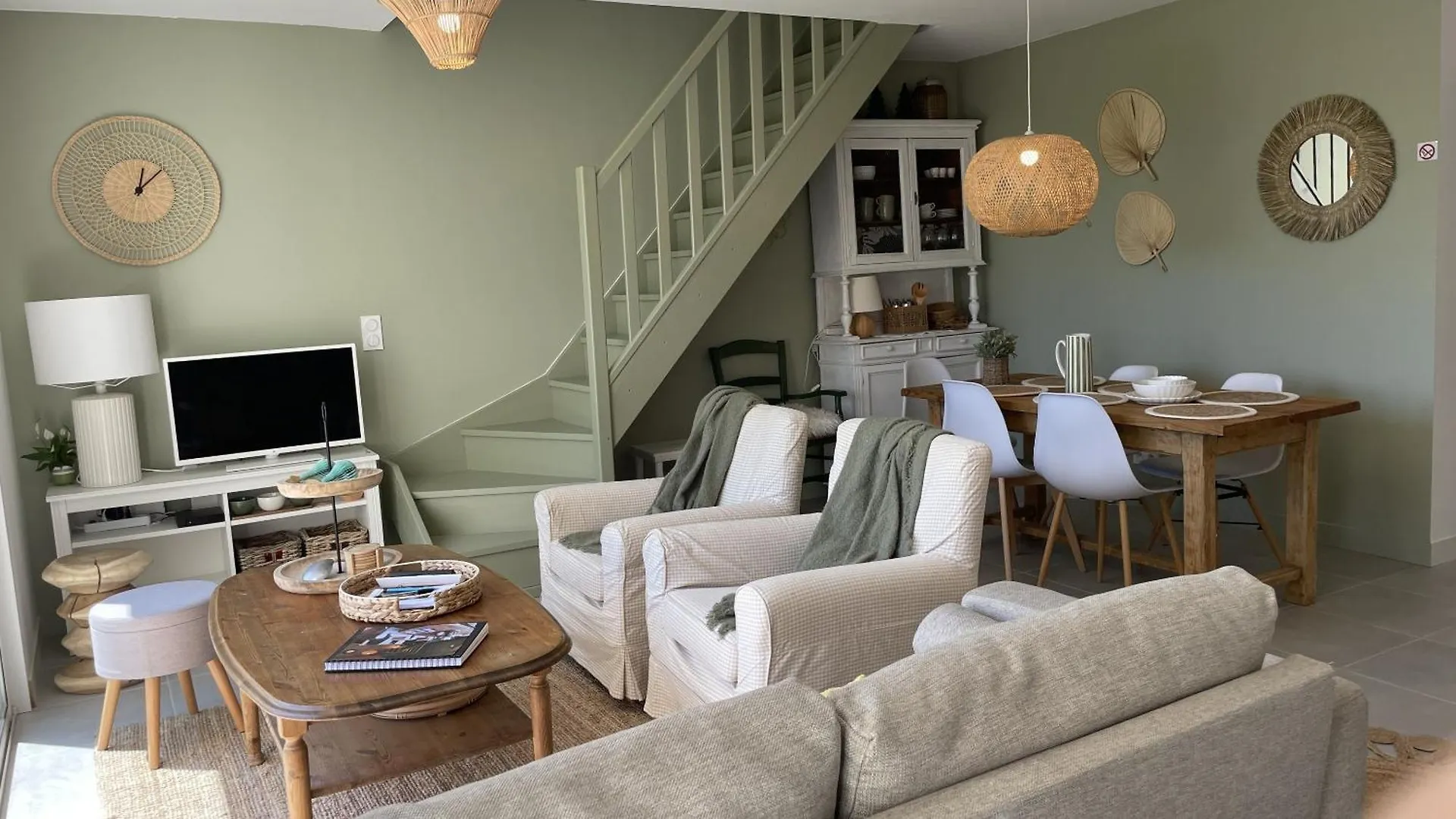 Le Clos Du Moulin 3, Home With Garden, 3 Bedroom (Adults Only) Entraigues-sur-la-Sorgue 0*,